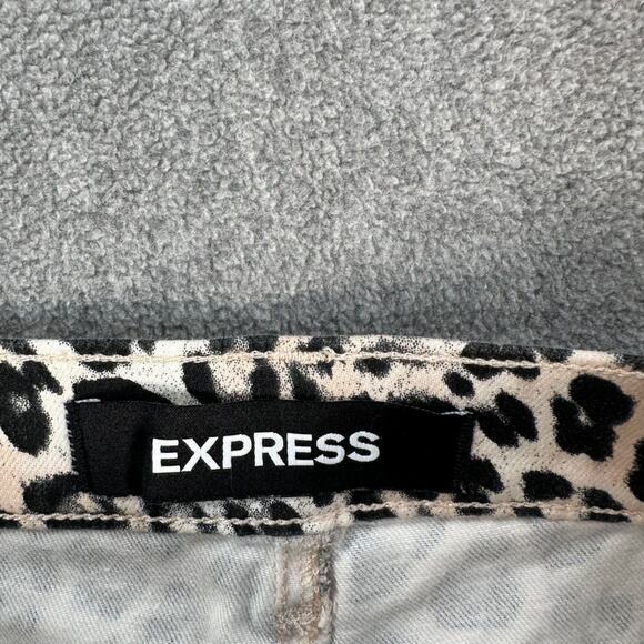 Express Shortie Mid Rise Shorts Leopard Size 00 Stretch Supersoft Cut Off - Picture 2 of 7